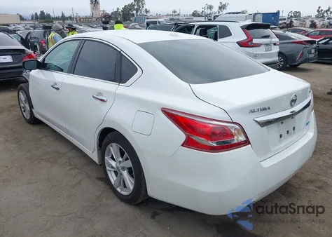 2013 Nissan Altima 2.5 Sv z USA, uszkodzony, nr VIN 1N4AL3AP8DN537187